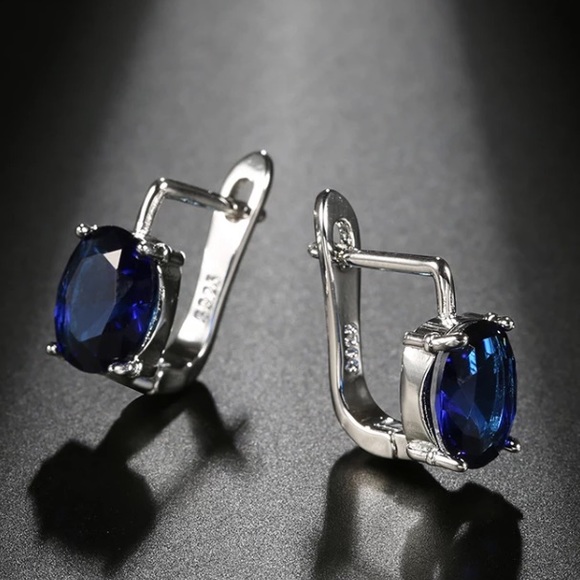 Jewelry - NWOT sterling silver blue sapphire earrings